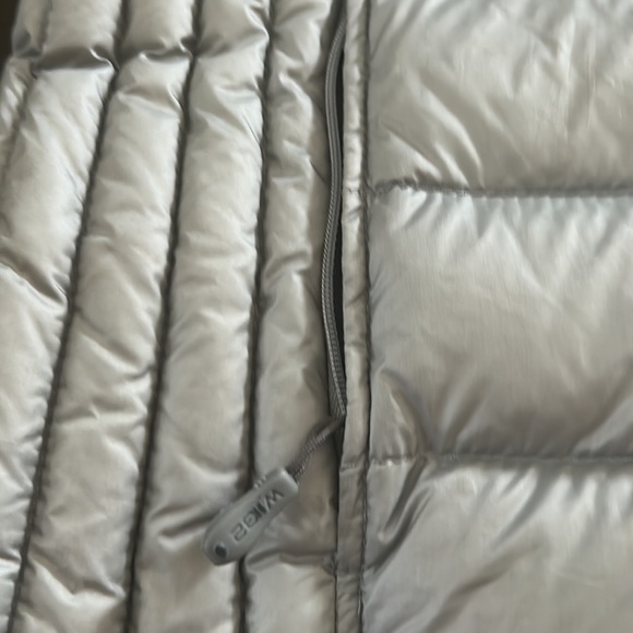 32* Degrees Heat Weatherproof 90% Down Vest size medium EUC - Picture 8 of 11